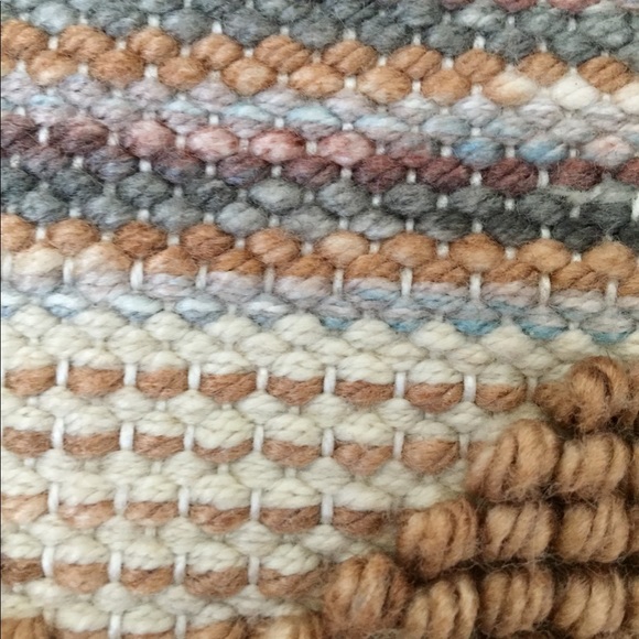 Decorative pillow - Picture 3 of 5